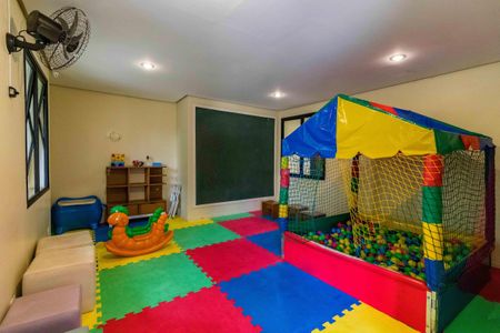 Apartamento à venda com 176m², 4 quartos e 4 vagas Apartamento à venda com 176m², 4 quartos e 4 vagasÁrea comum