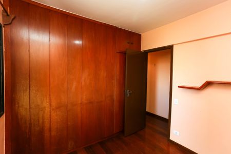 Apartamento à venda com 176m², 4 quartos e 4 vagas Apartamento à venda com 176m², 4 quartos e 4 vagasQuarto