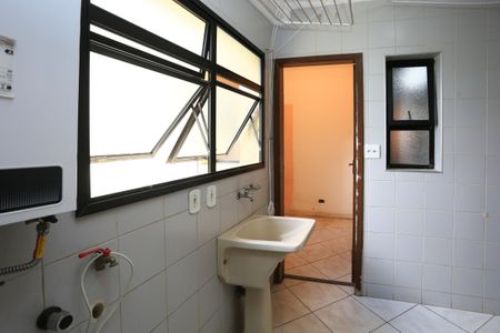 Apartamento à venda com 176m², 4 quartos e 4 vagas Apartamento à venda com 176m², 4 quartos e 4 vagasÁrea de Serviço