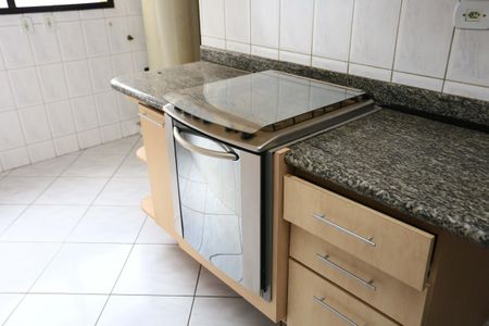 Apartamento à venda com 176m², 4 quartos e 4 vagas Apartamento à venda com 176m², 4 quartos e 4 vagasCozinha