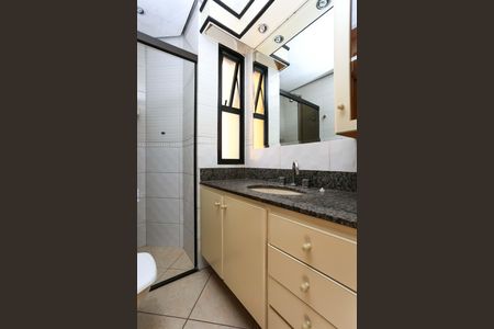 Apartamento à venda com 176m², 4 quartos e 4 vagas Apartamento à venda com 176m², 4 quartos e 4 vagasBanheiro da Suíte
