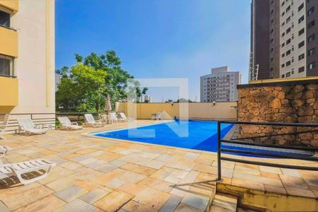 Apartamento à venda com 176m², 4 quartos e 4 vagas Apartamento à venda com 176m², 4 quartos e 4 vagasÁrea comum - Piscina