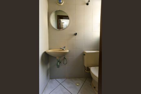 Apartamento à venda com 176m², 4 quartos e 4 vagas Apartamento à venda com 176m², 4 quartos e 4 vagasBanheiro de Serviço