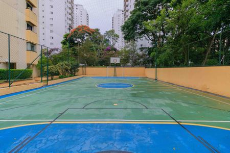 Apartamento à venda com 176m², 4 quartos e 4 vagas Apartamento à venda com 176m², 4 quartos e 4 vagasQuadra Esportiva