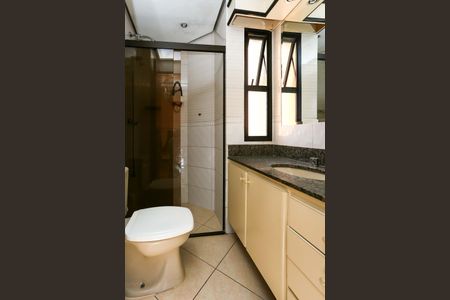 Apartamento à venda com 176m², 4 quartos e 4 vagas Apartamento à venda com 176m², 4 quartos e 4 vagasBanheiro da Suíte