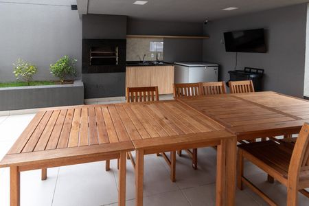 Apartamento para alugar com 67m², 2 quartos e 1 vaga Apartamento para alugar com 67m², 2 quartos e 1 vagaÁrea comum - Churrasqueira