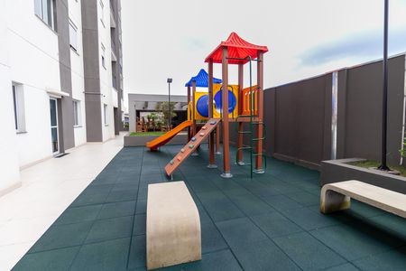 Apartamento para alugar com 67m², 2 quartos e 1 vaga Apartamento para alugar com 67m², 2 quartos e 1 vagaÁrea comum - Playground