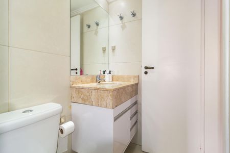 Apartamento à venda com 115m², 3 quartos e 3 vagas Apartamento à venda com 115m², 3 quartos e 3 vagasBanheiro da Suíte