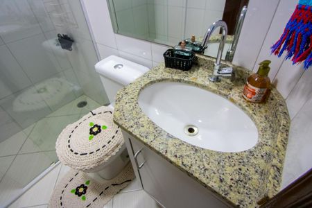 Apartamento à venda com 70m², 2 quartos e 2 vagasBanheiro social