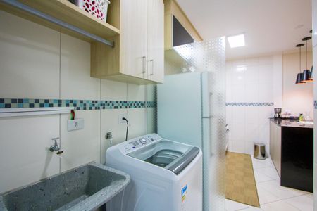 Apartamento à venda com 70m², 2 quartos e 2 vagasÁrea de serviço