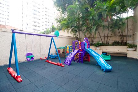 Apartamento à venda com 96m², 2 quartos e 1 vagaÁrea Comum - Playground