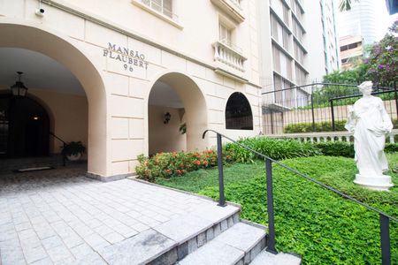 Apartamento à venda com 96m², 2 quartos e 1 vagaÁrea Comum