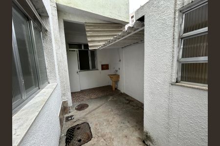 Casa à venda com 90m², 2 quartos e 1 vagaQuintal