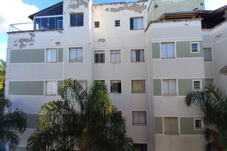 Apartamento à venda com 92m², 2 quartos e 1 vaga Apartamento à venda com 92m², 2 quartos e 1 vagaVista da Área de Serviço