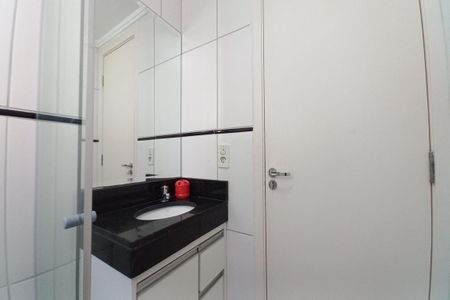 Apartamento à venda com 92m², 2 quartos e 1 vaga Apartamento à venda com 92m², 2 quartos e 1 vagaBanheiro da Suíte