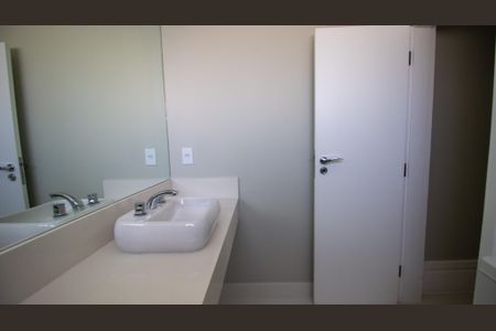 Casa de condomínio à venda com 364m², 4 quartos e 4 vagasBanheiro da Suíte 4