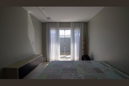 Casa de condomínio à venda com 364m², 4 quartos e 4 vagasSuíte 3