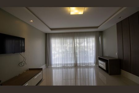 Casa de condomínio à venda com 364m², 4 quartos e 4 vagasSuíte 1