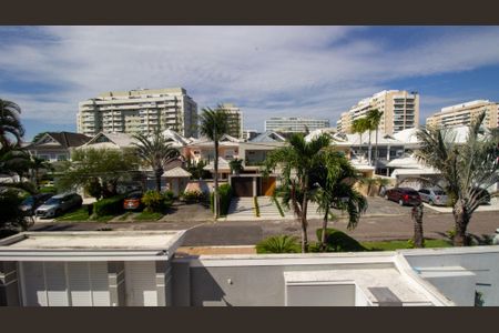 Casa de condomínio à venda com 364m², 4 quartos e 4 vagasVista da Suíte 1