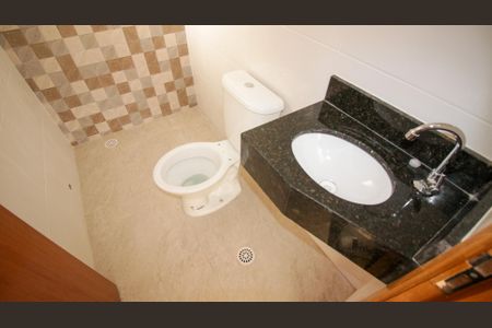 Casa à venda com 110m², 3 quartos e 2 vagasBanheiro