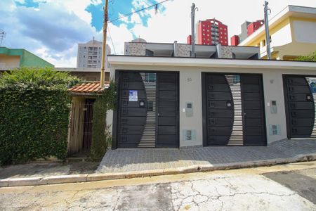 Casa à venda com 110m², 3 quartos e 2 vagasFachada