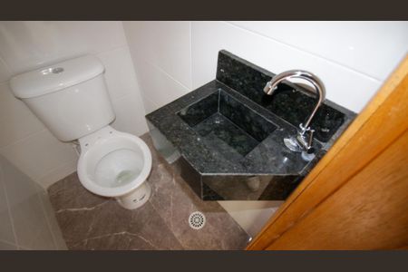 Casa à venda com 110m², 3 quartos e 2 vagasLavabo