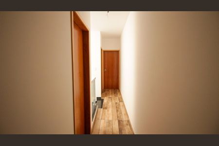 Casa à venda com 110m², 3 quartos e 2 vagasCorredor