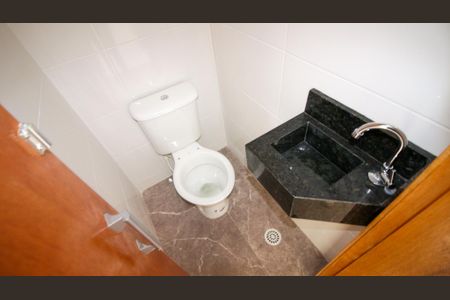 Casa à venda com 110m², 3 quartos e 2 vagasLavabo