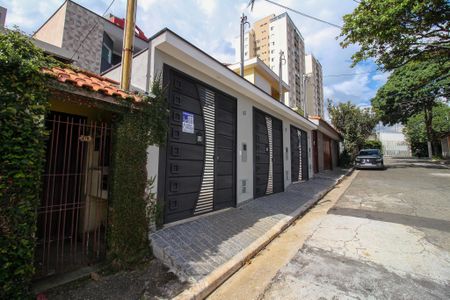 Casa à venda com 110m², 3 quartos e 2 vagasFachada