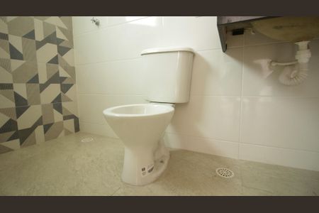 Casa à venda com 110m², 3 quartos e 2 vagasBanheiro - Quarto 3