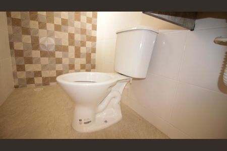 Casa à venda com 110m², 3 quartos e 2 vagasBanheiro