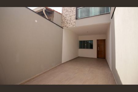 Casa à venda com 110m², 3 quartos e 2 vagasGaragem