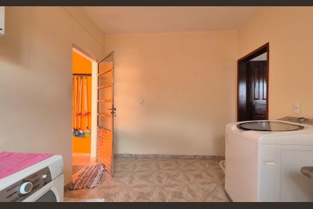 Casa à venda com 168m², 2 quartos e 1 vagaLavanderia