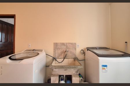 Casa à venda com 168m², 2 quartos e 1 vagaLavanderia