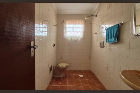 Casa à venda com 168m², 2 quartos e 1 vagaBanheiro 2