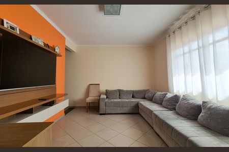 Casa à venda com 168m², 2 quartos e 1 vagaSala