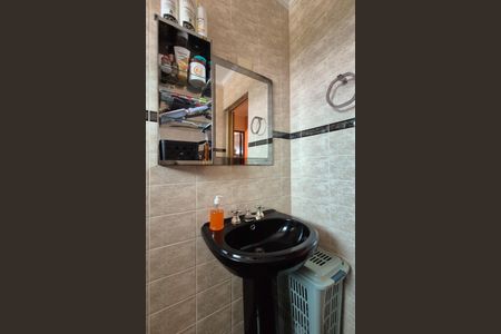 Casa à venda com 168m², 2 quartos e 1 vagaBanheiro