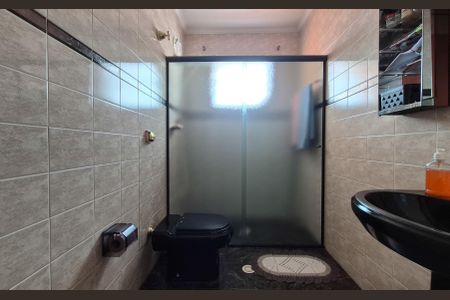 Casa à venda com 168m², 2 quartos e 1 vagaBanheiro