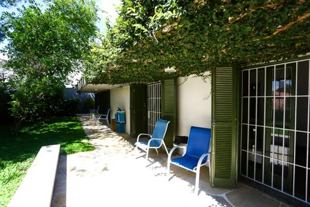 Casa à venda com 239m², 2 quartos e 2 vagas Casa à venda com 239m², 2 quartos e 2 vagasJardim