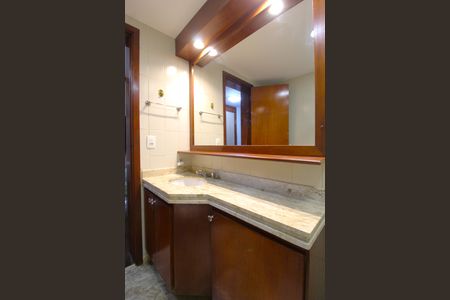 Apartamento para alugar com 120m², 3 quartos e 2 vagasBanheiro Social