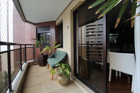 Apartamento para alugar com 120m², 3 quartos e 2 vagasVaranda