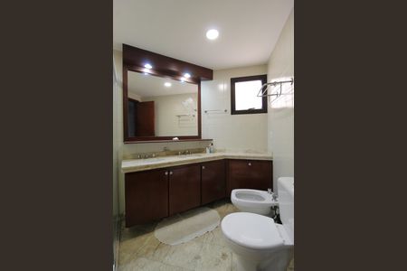 Apartamento para alugar com 120m², 3 quartos e 2 vagasBanheiro da Suíte