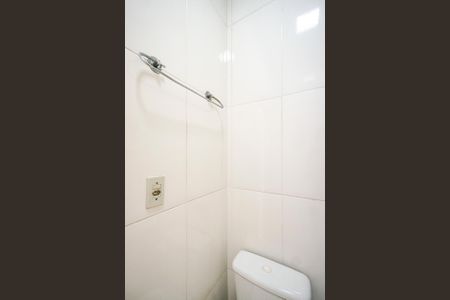 Casa de condomínio para alugar com 90m², 2 quartos e sem vaga Casa de condomínio para alugar com 90m², 2 quartos e sem vagaBanheiro social