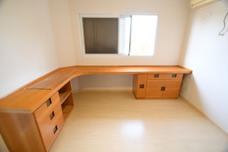 Casa de condomínio para alugar com 420m², 4 quartos e 4 vagasSuíte 2