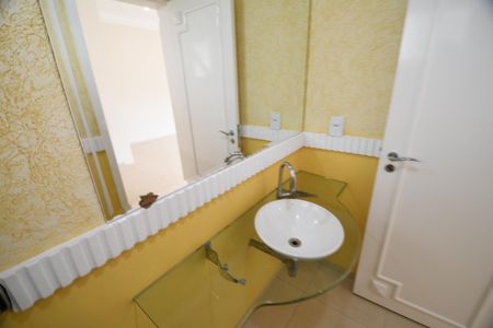 Casa de condomínio para alugar com 420m², 4 quartos e 4 vagasLavabo