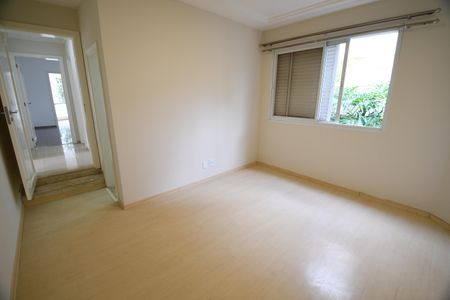 Casa de condomínio para alugar com 420m², 4 quartos e 4 vagasSuíte 1