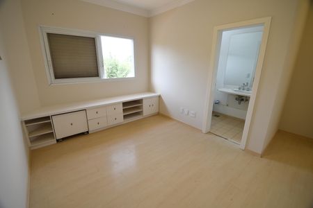 Casa de condomínio para alugar com 420m², 4 quartos e 4 vagasSuíte 3