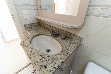 Apartamento à venda com 72m², 3 quartos e 2 vagasBanheiro Social