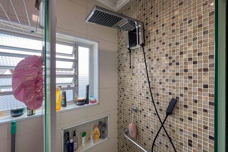 Casa à venda com 140m², 3 quartos e 1 vagaBanheiro