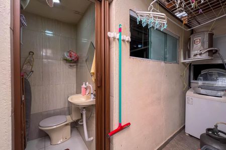 Casa à venda com 140m², 3 quartos e 1 vagaÁrea de serviço